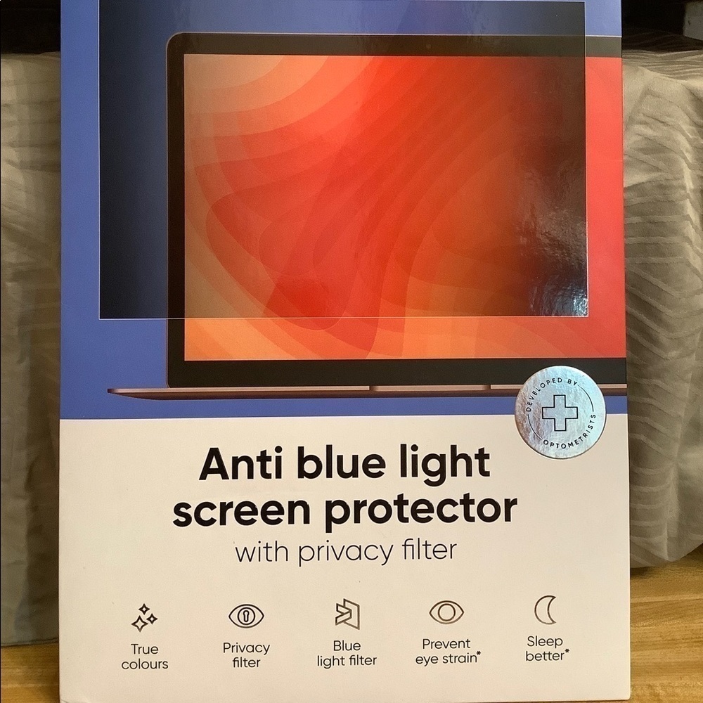 Ocushield Anti Blue Light Screen Protector With Privacy Filter For MacBook Air13 - Picture 2 of 8